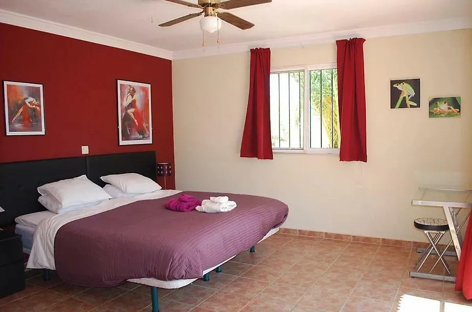 Bed & Breakfast Finca De Los Suenos Alhaurín de la Torre 3*,  Espanha